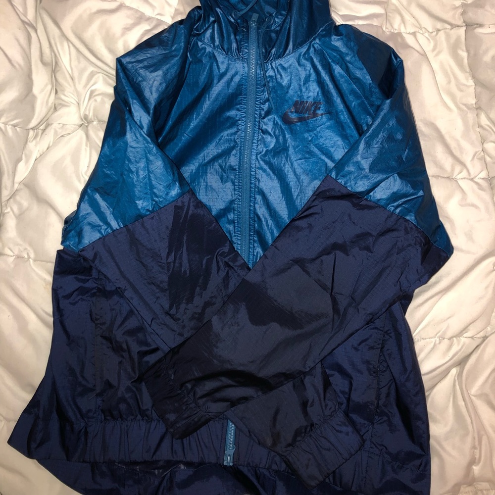 Nike windbreaker jacket